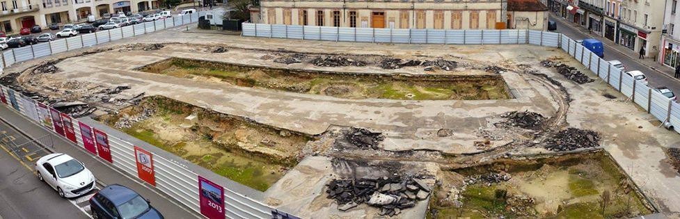 De l’amiante trouvée Place de la République : le début du chantier (encore) retardé