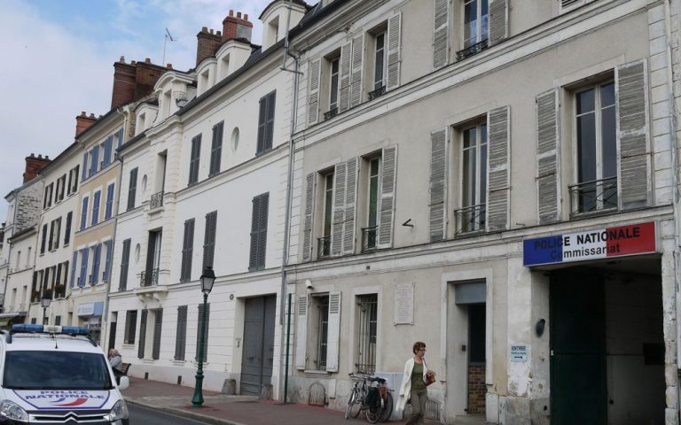Pas de commissariat pour le pays de Fontainebleau avant au moins 2021 !