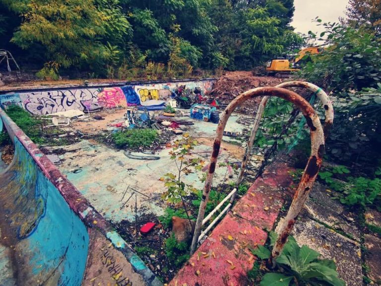 Démolition de la piscine de la Forêt